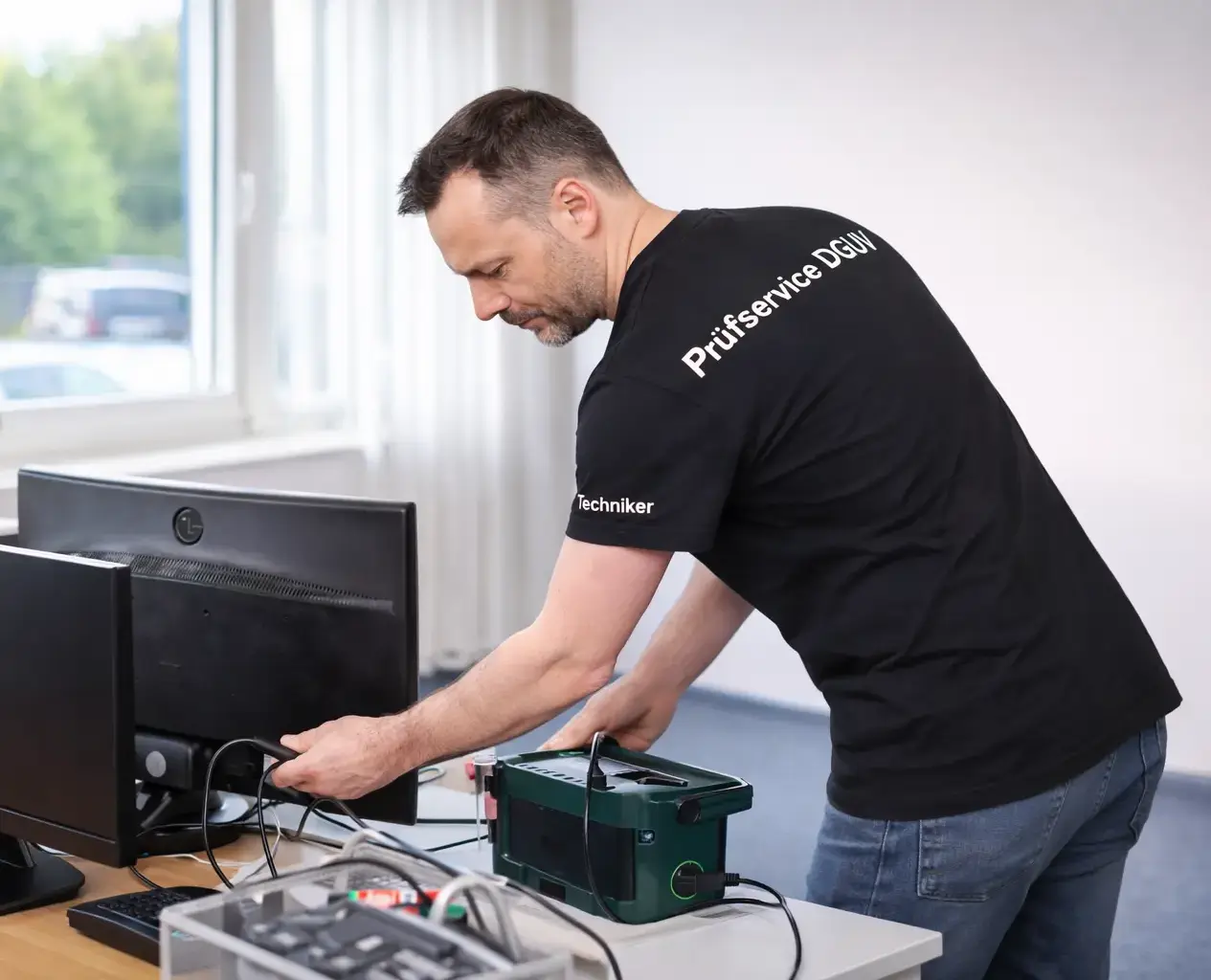 Geräte Prüfung in Betrieben, Werkstätten, Baufirmen